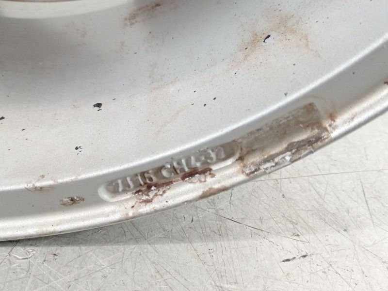 Recambio de llanta para peugeot 308 confort referencia OEM IAM 9680729880  
