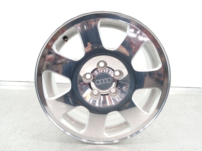 Recambio de llanta para audi a3 (8l1) 1.8 referencia OEM IAM 8L0601025  