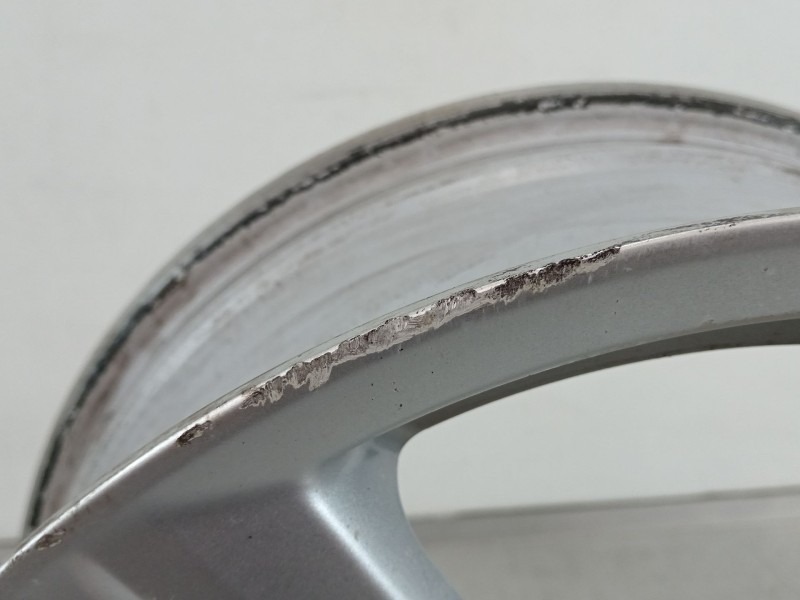 Recambio de llanta para toyota rav 4 (a3) executive referencia OEM IAM 17X7J 45 R2  