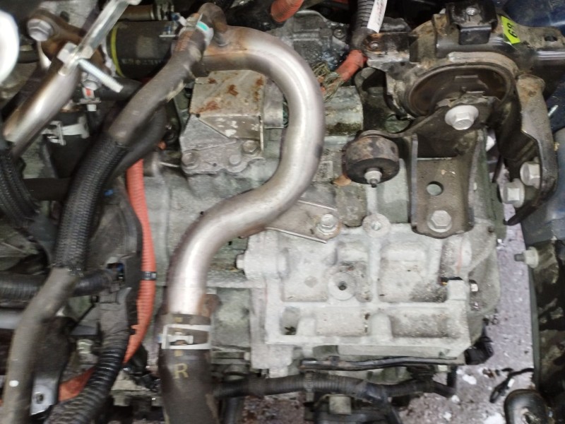 Recambio de caja cambios para toyota auris (_e18_) 1.8 hybrid (zwe186_) referencia OEM IAM 3JM  