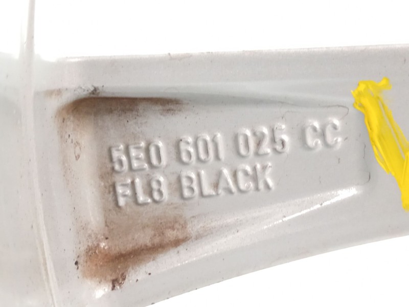 Recambio de llanta para skoda octavia lim. (5e3) l&k referencia OEM IAM 5E0601025  