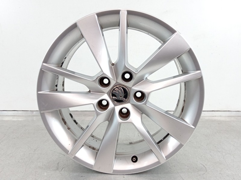 Recambio de llanta para skoda octavia lim. (5e3) l&k referencia OEM IAM 5E0601025  