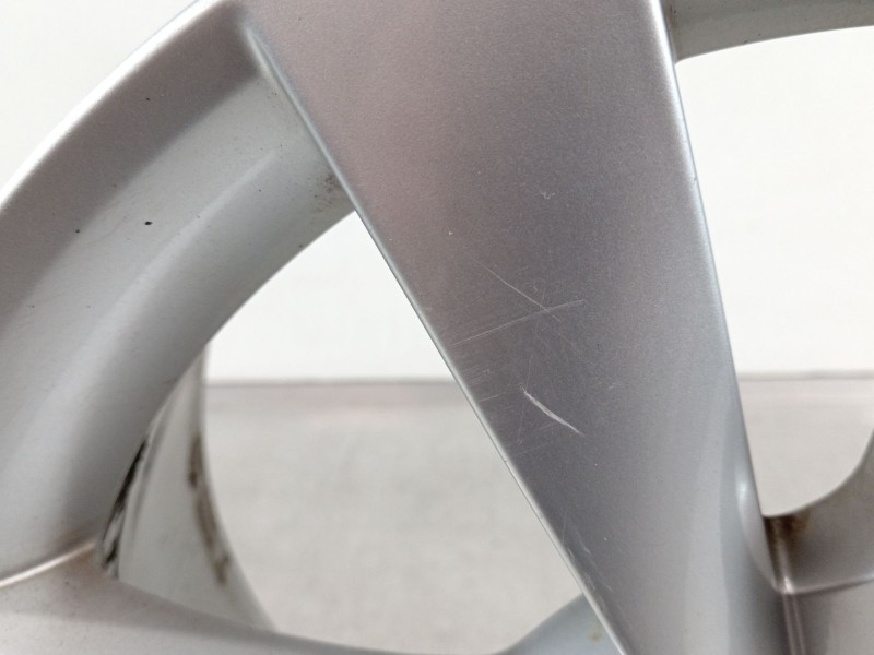 Recambio de llanta para skoda octavia lim. (5e3) l&k referencia OEM IAM 5E0601025  