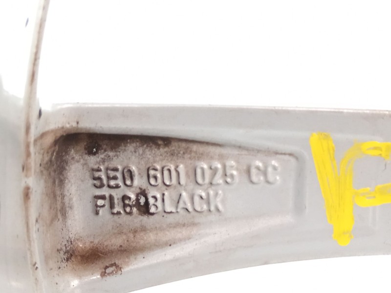 Recambio de llanta para skoda octavia lim. (5e3) l&k referencia OEM IAM 5E0601025  