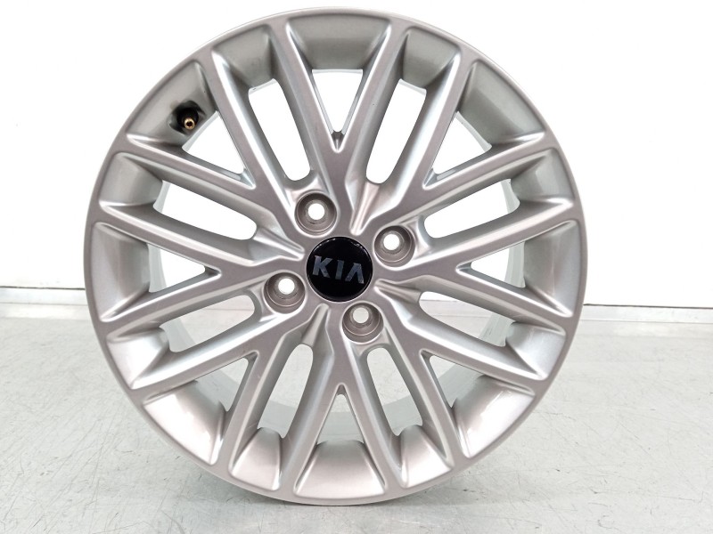 Recambio de llanta para kia rio (yb) attract referencia OEM IAM 52910H8150  