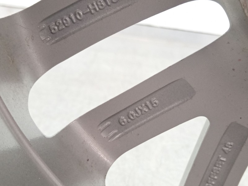 Recambio de llanta para kia rio (yb) attract referencia OEM IAM 52910H8150  