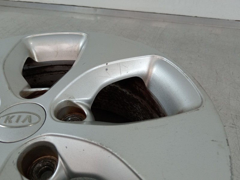 Recambio de llanta para kia carens ( ) concept referencia OEM IAM 52910A41  