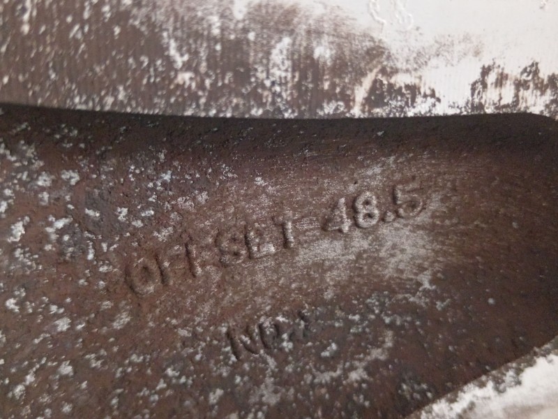 Recambio de llanta para kia carens ( ) concept referencia OEM IAM 52910A41  