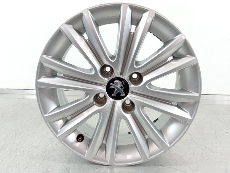 Recambio de llanta para peugeot 208 style referencia OEM IAM 9677378177  