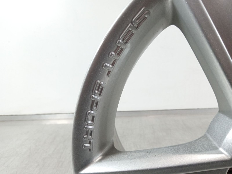 Recambio de llanta para seat leon (1p1) reference copa referencia OEM IAM 1P0071490  