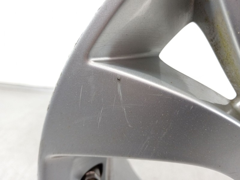 Recambio de llanta para citroën c5 berlina premier referencia OEM IAM 9656877580  