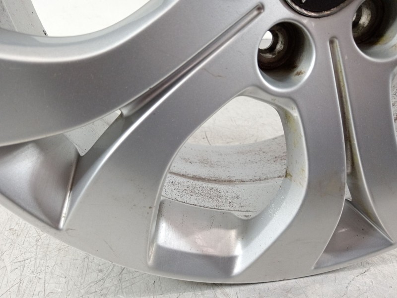 Recambio de llanta para citroën c5 berlina premier referencia OEM IAM 9656877580  