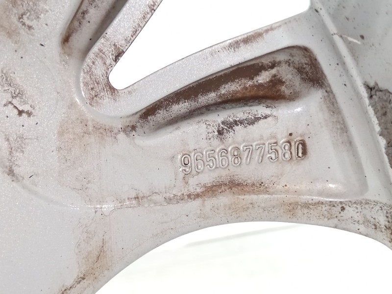Recambio de llanta para citroën c5 berlina premier referencia OEM IAM 9656877580  