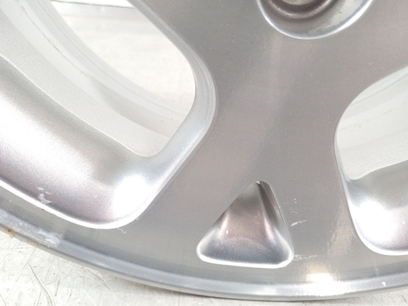 Recambio de llanta para jeep gr.cherokee (wj/wg) 3.1 td laredo referencia OEM IAM 5GT99   Recambio de llanta para jeep gr.cherokee (wj/wg) 3.1 td laredo referencia OEM IAM 5GT99