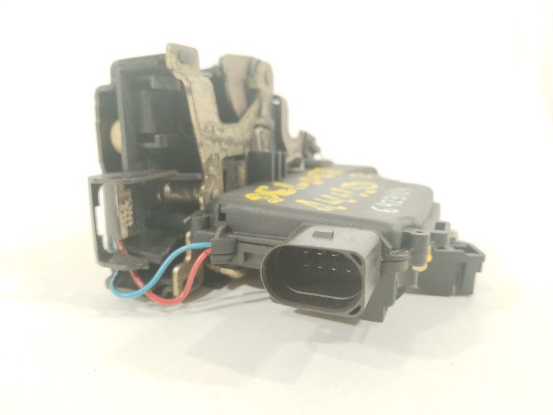 Recambio de cerradura puerta delantera derecha para volkswagen golf iv (1j1) 1.6 referencia OEM IAM 6X1837014H  