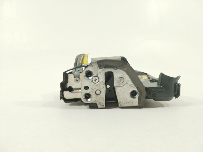 Recambio de cerradura puerta delantera izquierda para toyota corolla (e15) high referencia OEM IAM 6904042241  