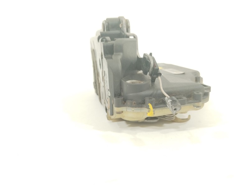 Recambio de cerradura puerta delantera izquierda para volkswagen polo iv (9n_, 9a_) 1.4 tdi referencia OEM IAM C3B1837015AQ  