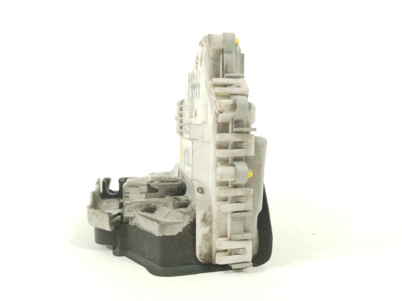 Recambio de cerradura puerta trasera izquierda para audi a4 ber. (b8) basis referencia OEM IAM 8K0839015C  