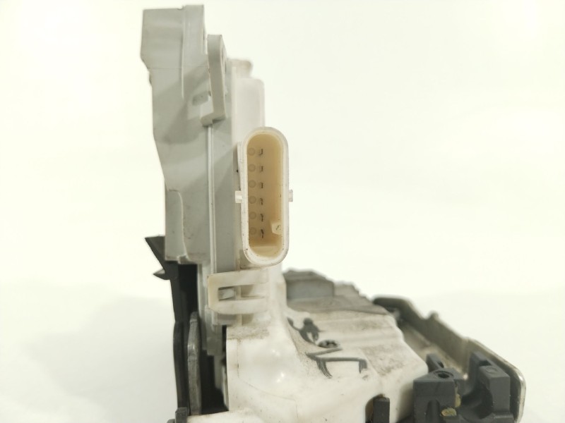 Recambio de cerradura puerta trasera izquierda para audi a4 ber. (b8) basis referencia OEM IAM 8K0839015C  