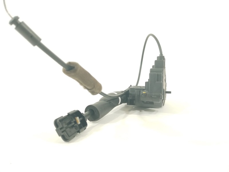 Recambio de cerradura puerta trasera izquierda para renault scenic iii expression referencia OEM IAM 825030004R  