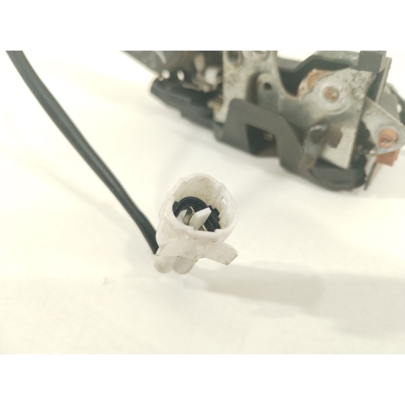 Recambio de cerradura puerta delantera derecha para suzuki grand vitara 3 puertas sq (gt) 2.0 básico referencia OEM IAM 8220166D