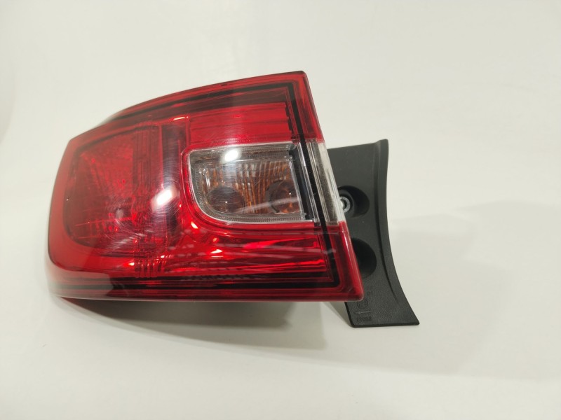 Recambio de piloto trasero izquierdo para renault clio iv (bh_) 0.9 tce 90 referencia OEM IAM 265553752R  