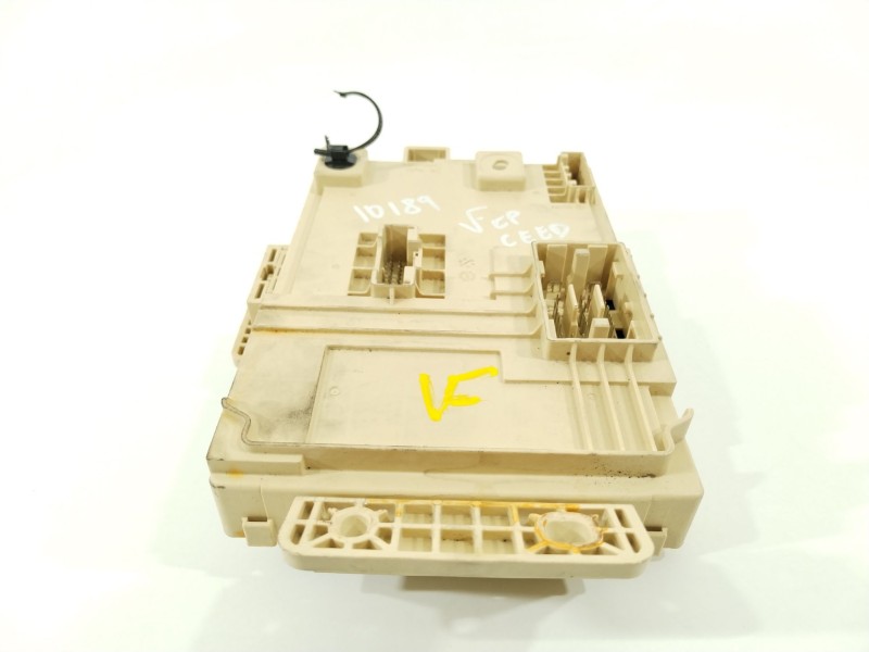 Recambio de caja reles / fusibles para kia ceed (cd) 1.6 crdi 115 eco-dynamics+ referencia OEM IAM 91951J7700  