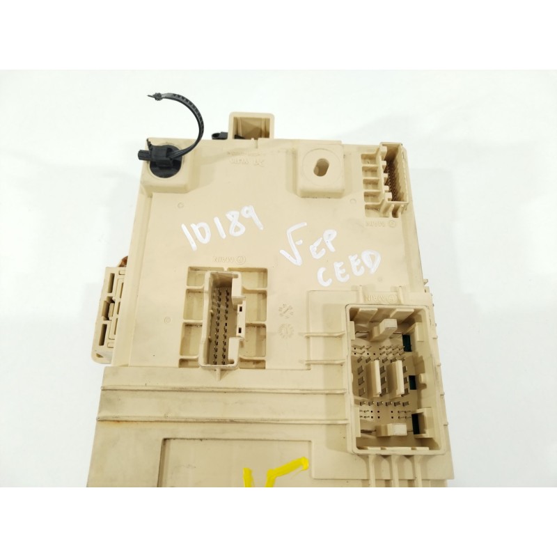 Recambio de caja reles / fusibles para kia ceed (cd) 1.6 crdi 115 eco-dynamics+ referencia OEM IAM 91951J7700  