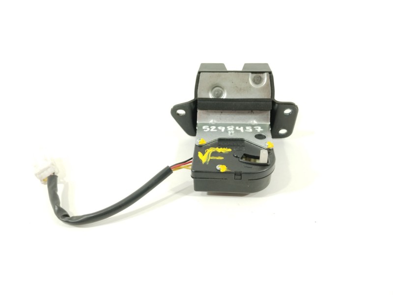 Recambio de cerradura maletero / porton para kia rio basic referencia OEM IAM 812301W210  