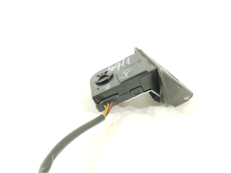 Recambio de cerradura maletero / porton para kia rio basic referencia OEM IAM 812301W210  