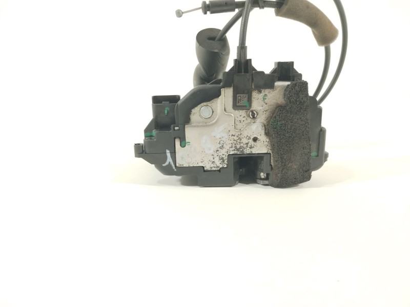 Recambio de cerradura puerta delantera derecha para renault scenic iii expression referencia OEM IAM 805020006R  