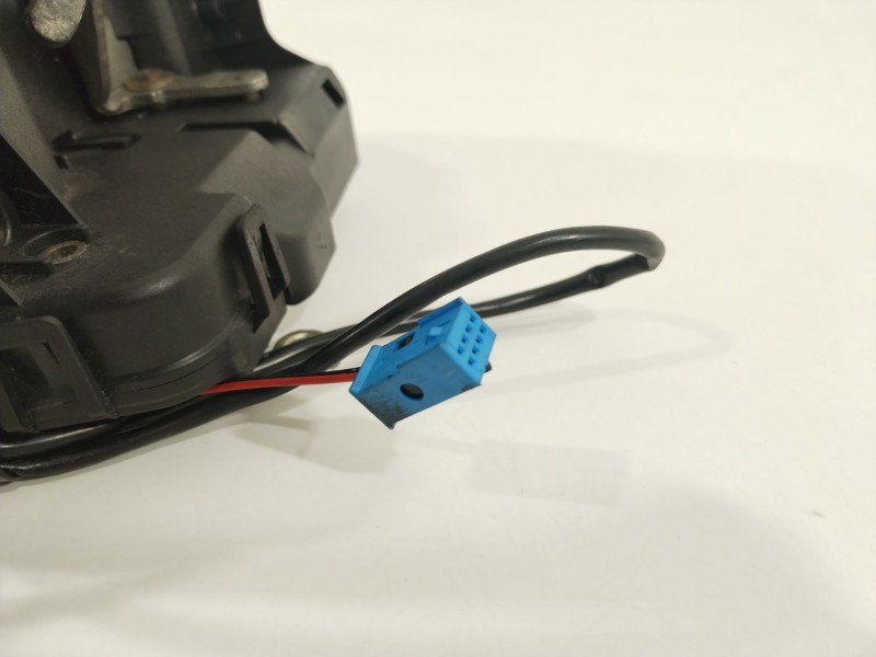 Recambio de cerradura puerta trasera izquierda para mercedes-benz clase cls (w219) 320 cdi (219.322) referencia OEM IAM 21973001