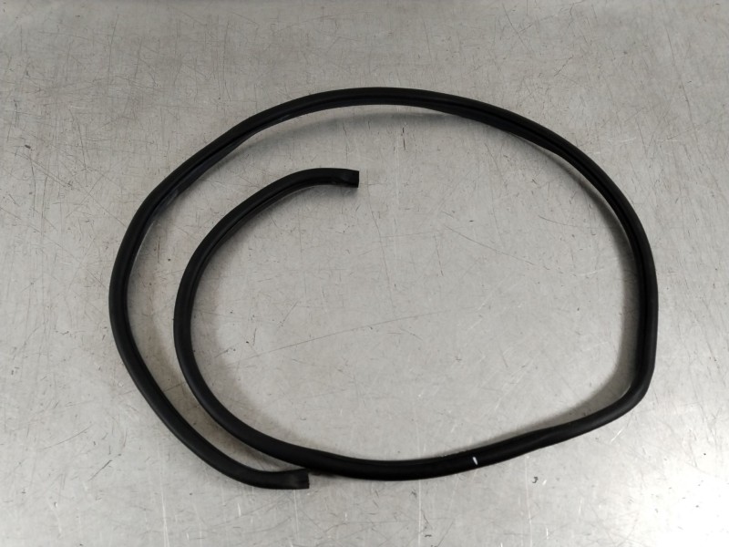 Recambio de gomas contorno puerta para kia picanto referencia OEM IAM 82110G6000  