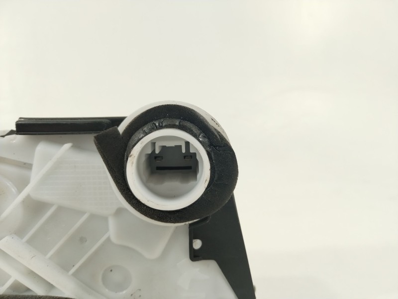 Recambio de cerradura puerta delantera derecha para honda jazz (gk) confort 5p referencia OEM IAM 72110T0AA21  