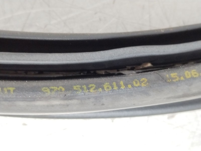 Recambio de gomas contorno puerta para porsche panamera diesel referencia OEM IAM 97051261102  