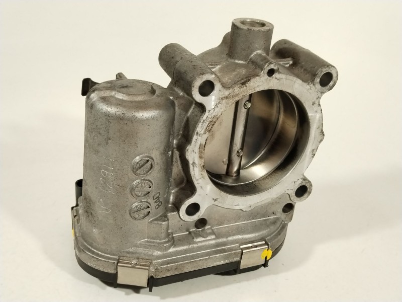 Recambio de caja mariposa para mercedes-benz clase a (w176) a 180 (176.042) referencia OEM IAM A2701410025  