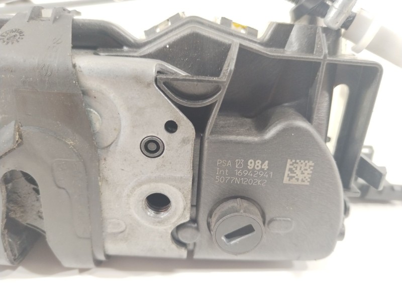 Recambio de cerradura puerta trasera derecha para citroën c3 collection referencia OEM IAM 123984  