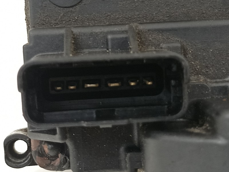 Recambio de cerradura puerta trasera derecha para renault megane iii sport tourer business referencia OEM IAM 825028873R  