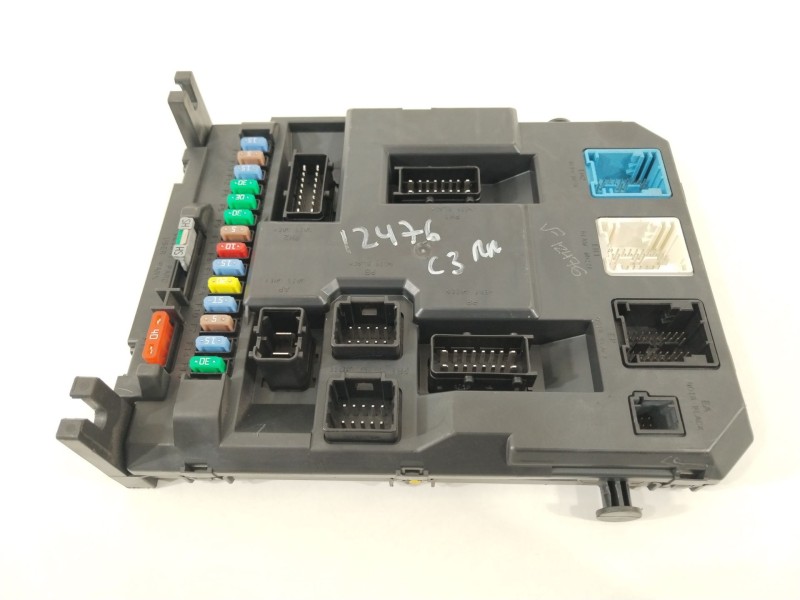 Recambio de caja reles / fusibles para citroën c3 collection referencia OEM IAM 9666952280  