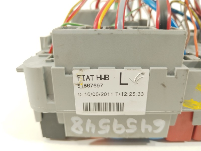 Recambio de caja reles / fusibles para fiat doblo caja/chasis (263_) 1.3 d multijet referencia OEM IAM 51867697  
