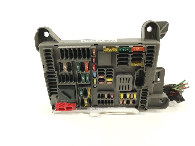 Recambio de caja reles / fusibles para bmw x5 (e70) 3.0d referencia OEM IAM 518954020A 0074011693168703 6931687036114