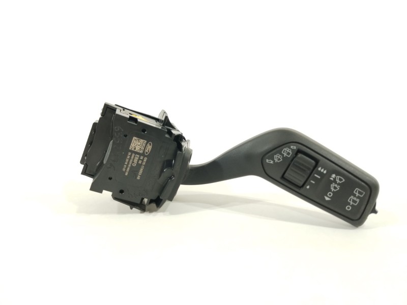 Recambio de mando limpia para ford focus st-line referencia OEM IAM GN1517A553AB  2101020