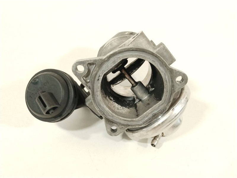 Recambio de valvula egr para audi a3 (8l1) 1.9 tdi referencia OEM IAM 038131501H  