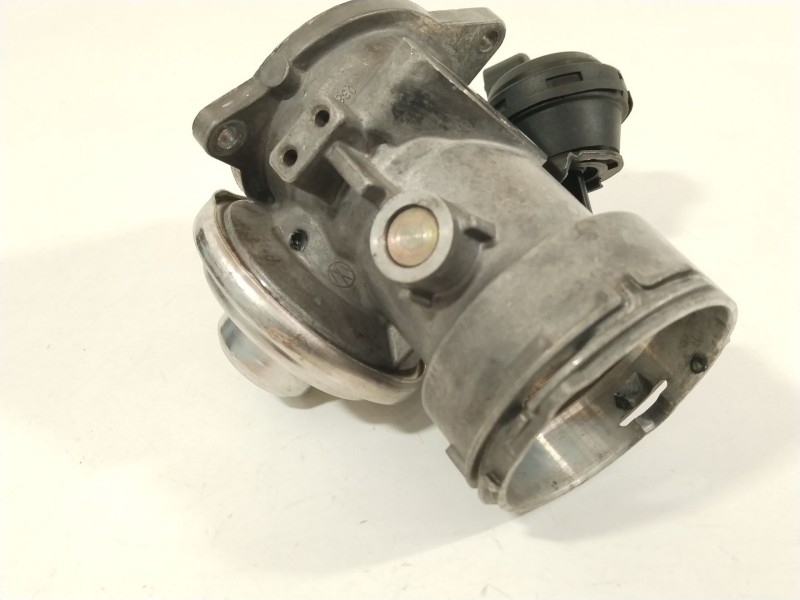 Recambio de valvula egr para audi a3 (8l1) 1.9 tdi referencia OEM IAM 038131501H  