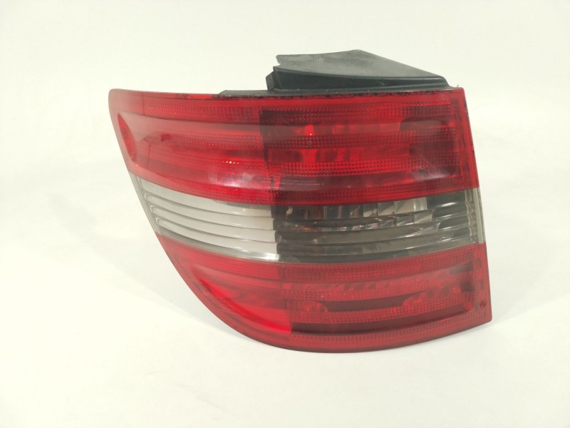 Recambio de piloto trasero izquierdo para mercedes-benz clase b (w245) 200 cdi (245.208) referencia OEM IAM A1698202364  