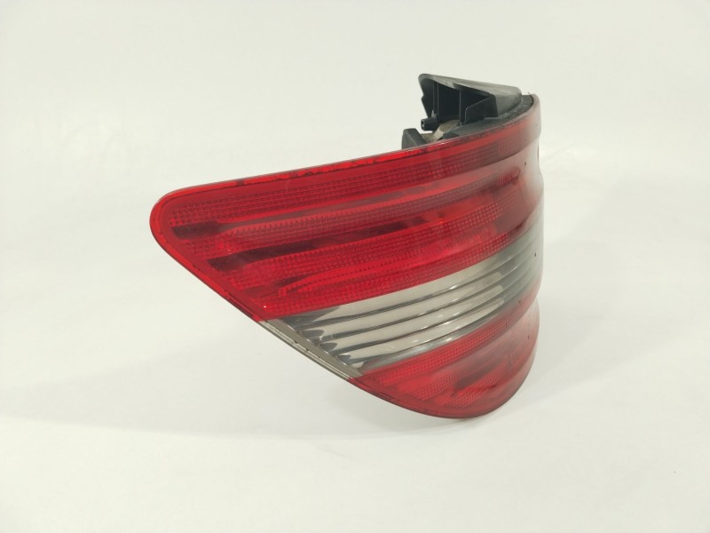 Recambio de piloto trasero izquierdo para mercedes-benz clase b (w245) 200 cdi (245.208) referencia OEM IAM A1698202364  