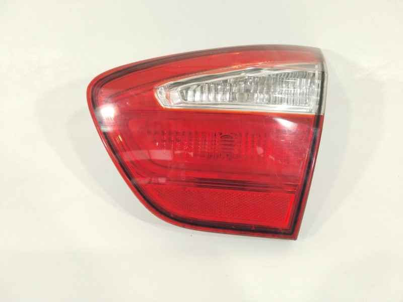 Recambio de piloto trasero derecho en porton para kia rio basic referencia OEM IAM 924041W2  924041W200