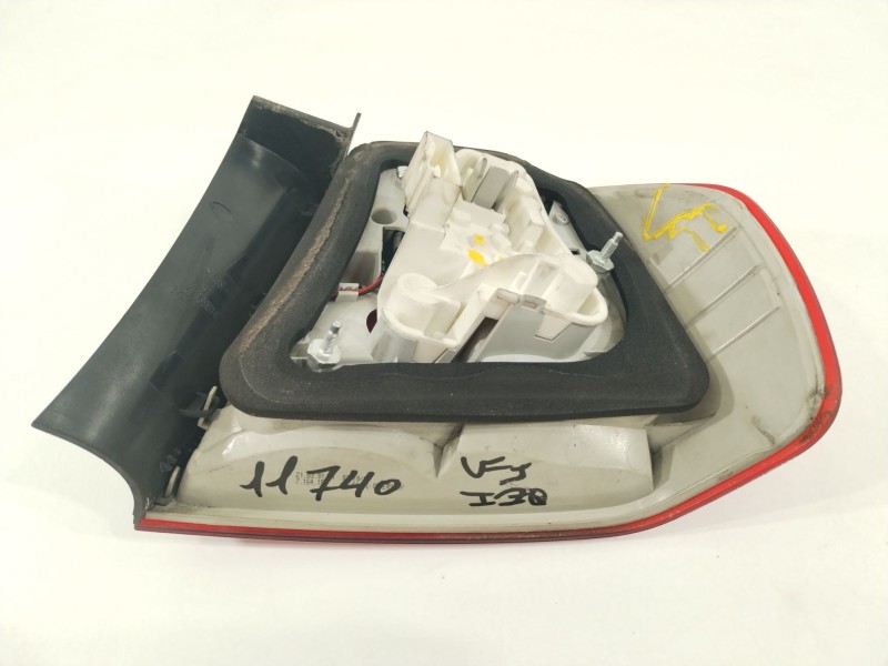 Recambio de piloto trasero izquierdo para bmw serie 3 berlina (e90) 320d referencia OEM IAM 63214871731  