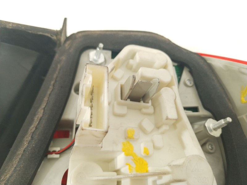 Recambio de piloto trasero izquierdo para bmw serie 3 berlina (e90) 320d referencia OEM IAM 63214871731  