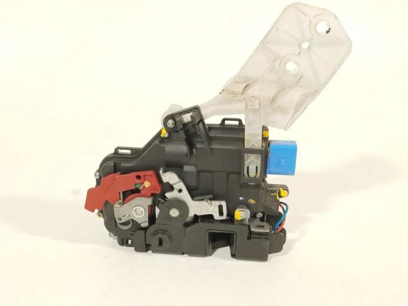 Recambio de cerradura puerta trasera izquierda para volkswagen jetta (1k2) advance referencia OEM IAM 7L0839015D  